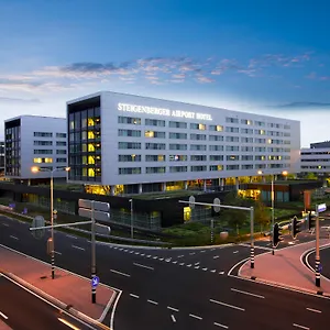 Steigenberger Airport Amsterdam Otel