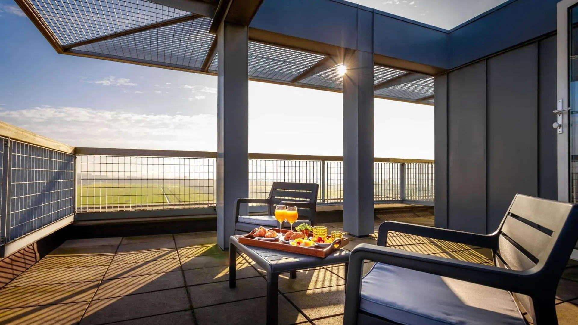 Ramada By Wyndham Amsterdam Airport Schiphol Hotel Badhoevedorp